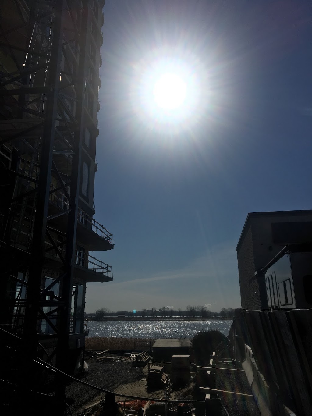 Sélection Retraite Repentigny | 256 Rue Notre-Dame, Repentigny, QC J6A 2R6, Canada | Phone: (844) 385-8599