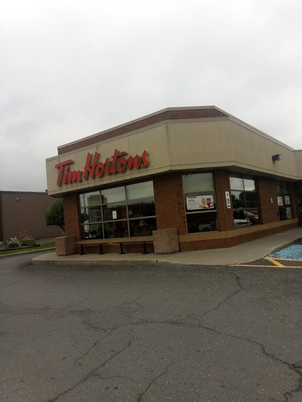 Tim Hortons | 1190 Boulevard Lemire, Drummondville, QC J2C 7W6, Canada | Phone: (819) 479-7777