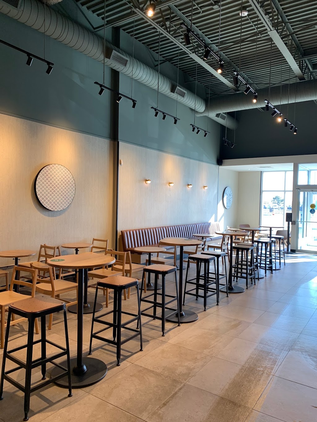 Starbucks | 6795 Airport Rd A2, Mississauga, ON L4V 1E6, Canada | Phone: (437) 246-3782