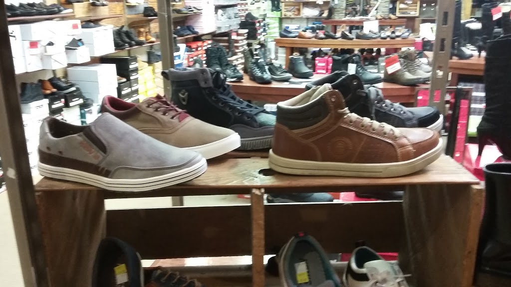La Boite a Chaussures | 500 Boulevard des Laurentides, Saint-Jérôme, QC J7Z 4M1, Canada | Phone: (450) 431-5808