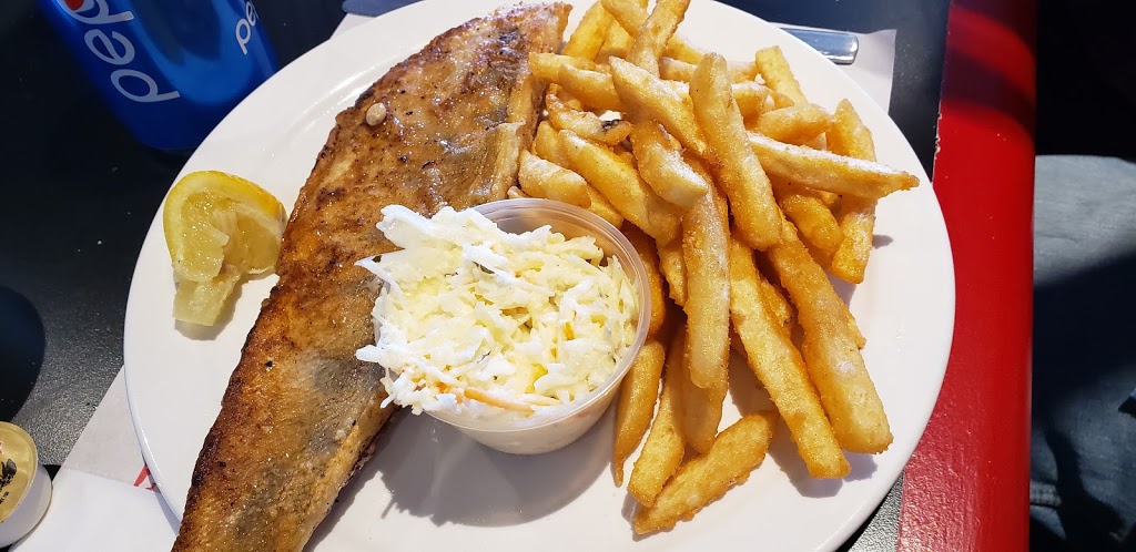 Casse-Croute La Gaspesienne | 1248 Rue Yves-Blais, Terrebonne, QC J6V 1P7, Canada | Phone: (450) 654-6300
