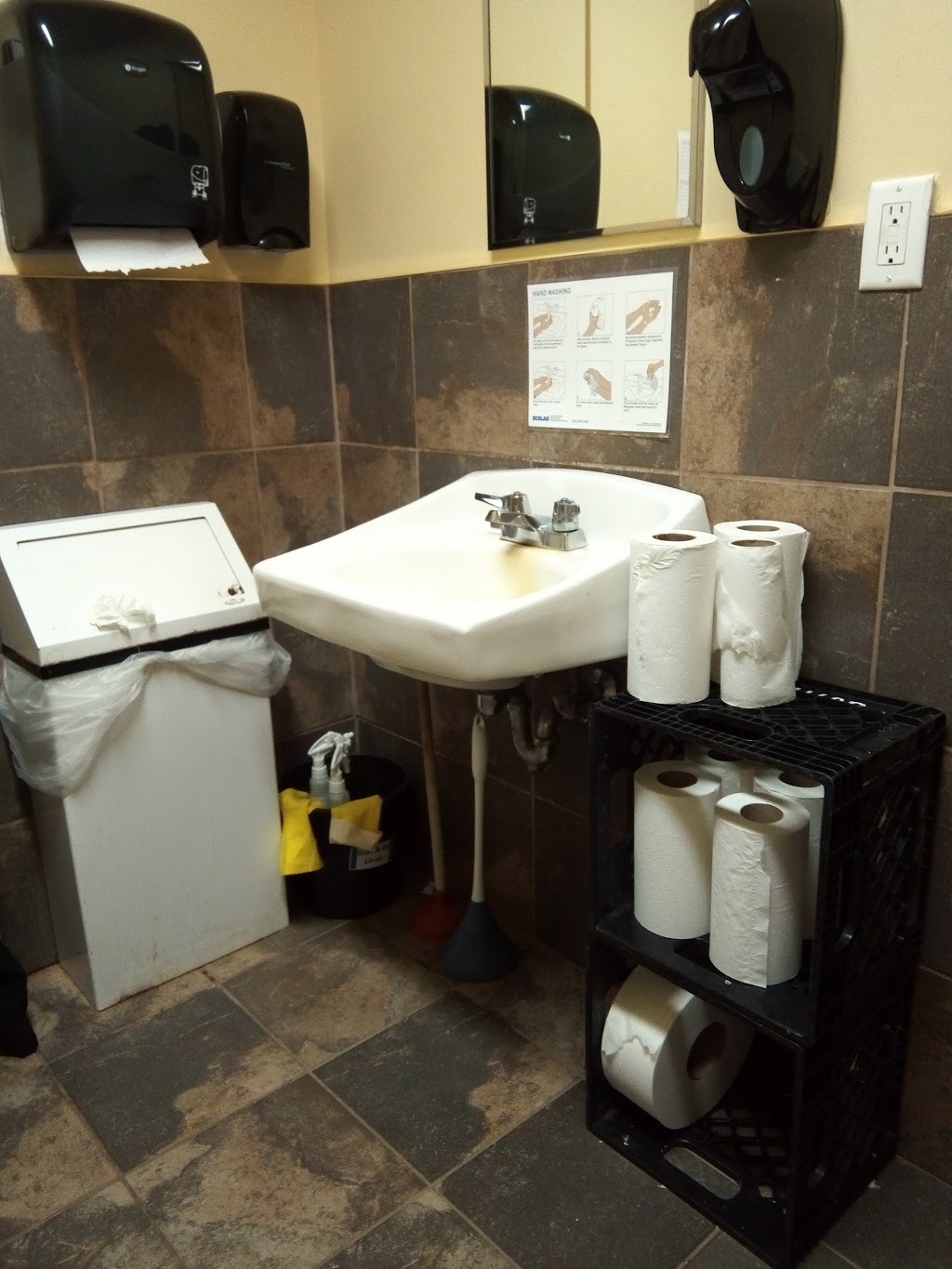 Co-op - Parrsboro | 228 Main St, Parrsboro, NS B0M 1S0, Canada | Phone: (902) 254-2174