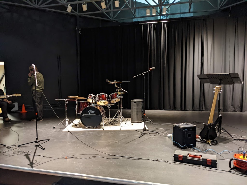 Fernand-Dufour Community Centre | 222 Av. Ducharme, Québec, QC G1M 2H3, Canada | Phone: (418) 641-6072