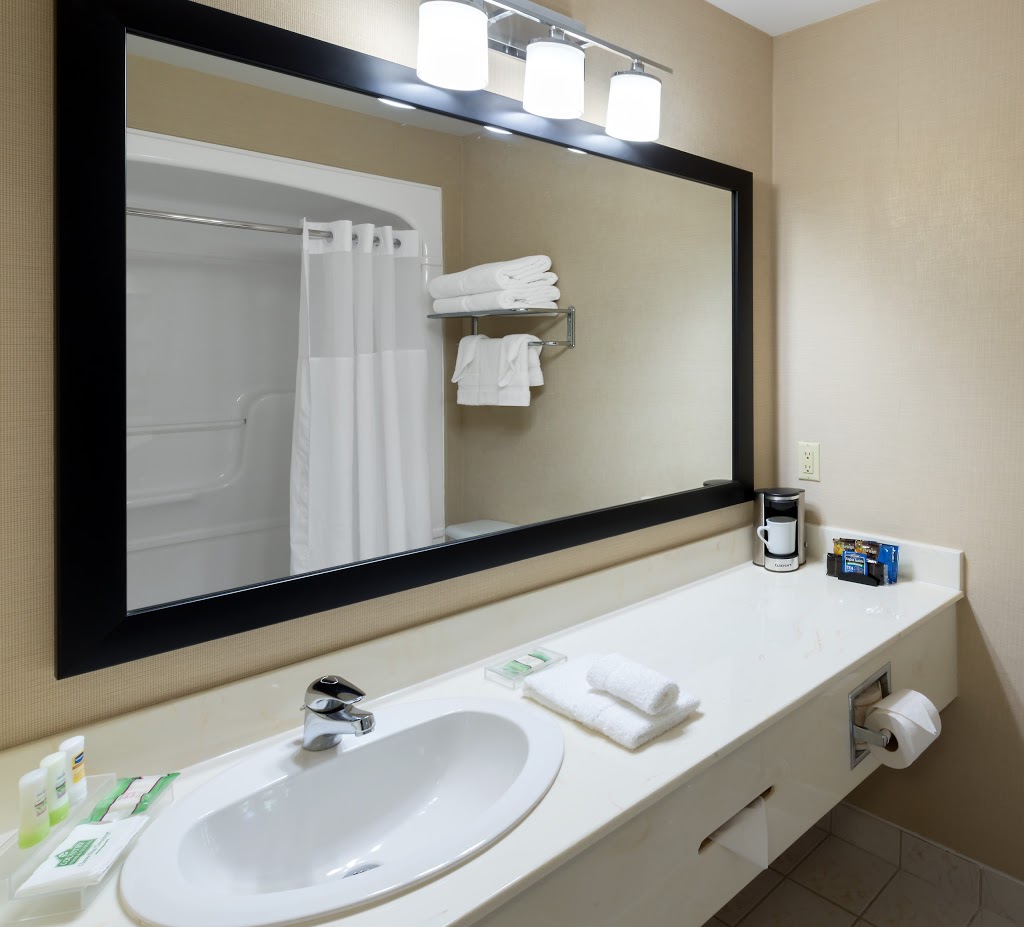 County Oakville Inn | 2930 S Sheridan Way, Oakville, ON L6J 7J8, Canada | Phone: (905) 829-8020