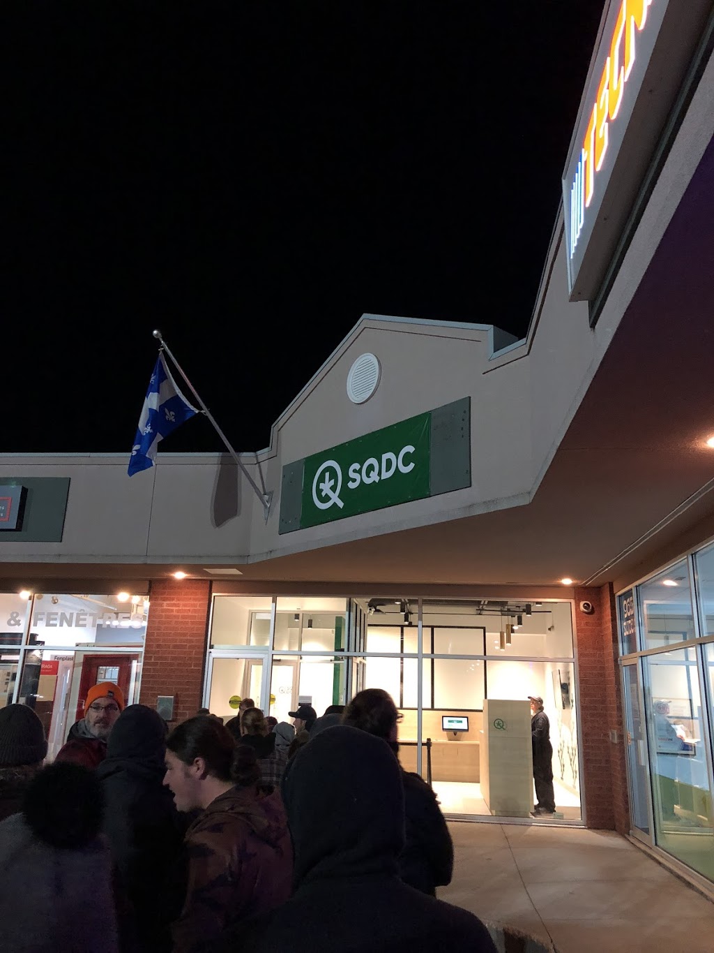 SQDC | 965 Boulevard Saint-Joseph, Drummondville, QC J2C 2C4, Canada | Phone: (873) 653-8001