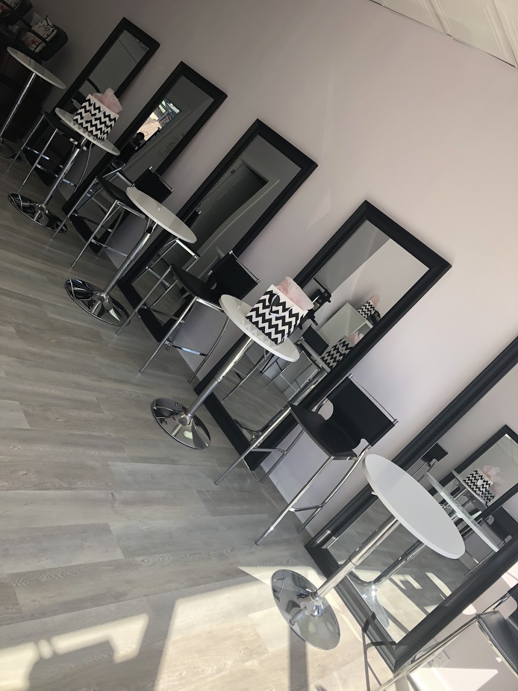 Haute Monde Makeup Artistry School | 238 Erie St W, Windsor, ON N9A 6B5, Canada | Phone: (226) 260-7232