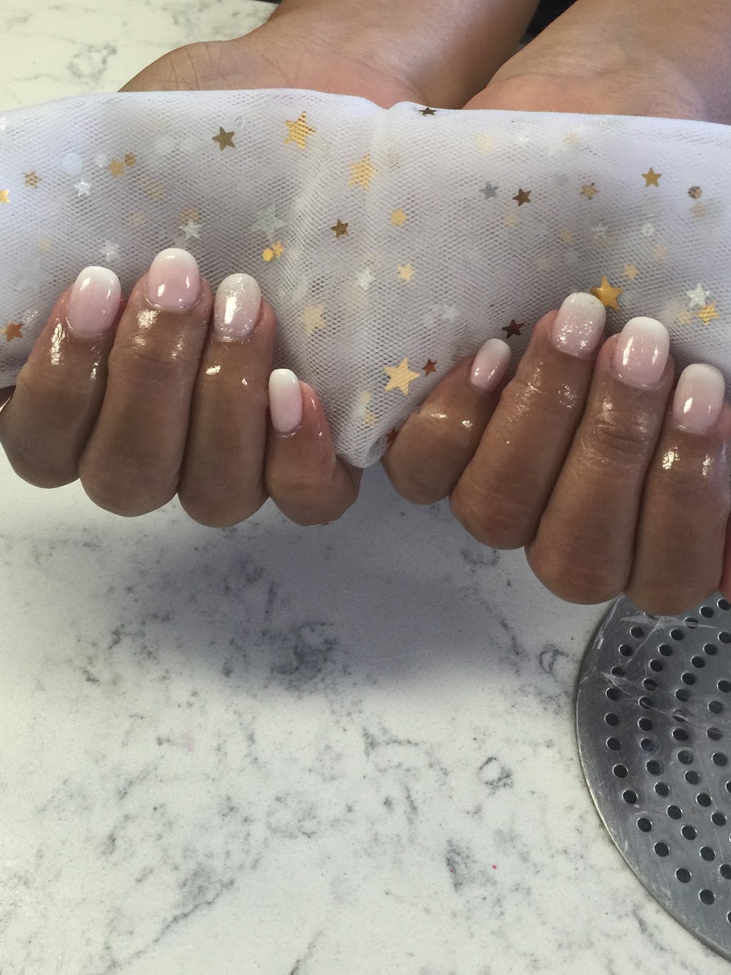 Flower nail & lashes | Canada, Ontario, Markham, Hwy 7, #18邮政编码: L3P 3B4 | Phone: (905) 209-0827