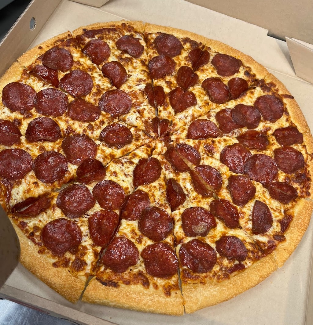 Pizza Hut Tottenham | 130 Mill St E, Tottenham, ON L0G 1W0, Canada | Phone: (905) 936-6161