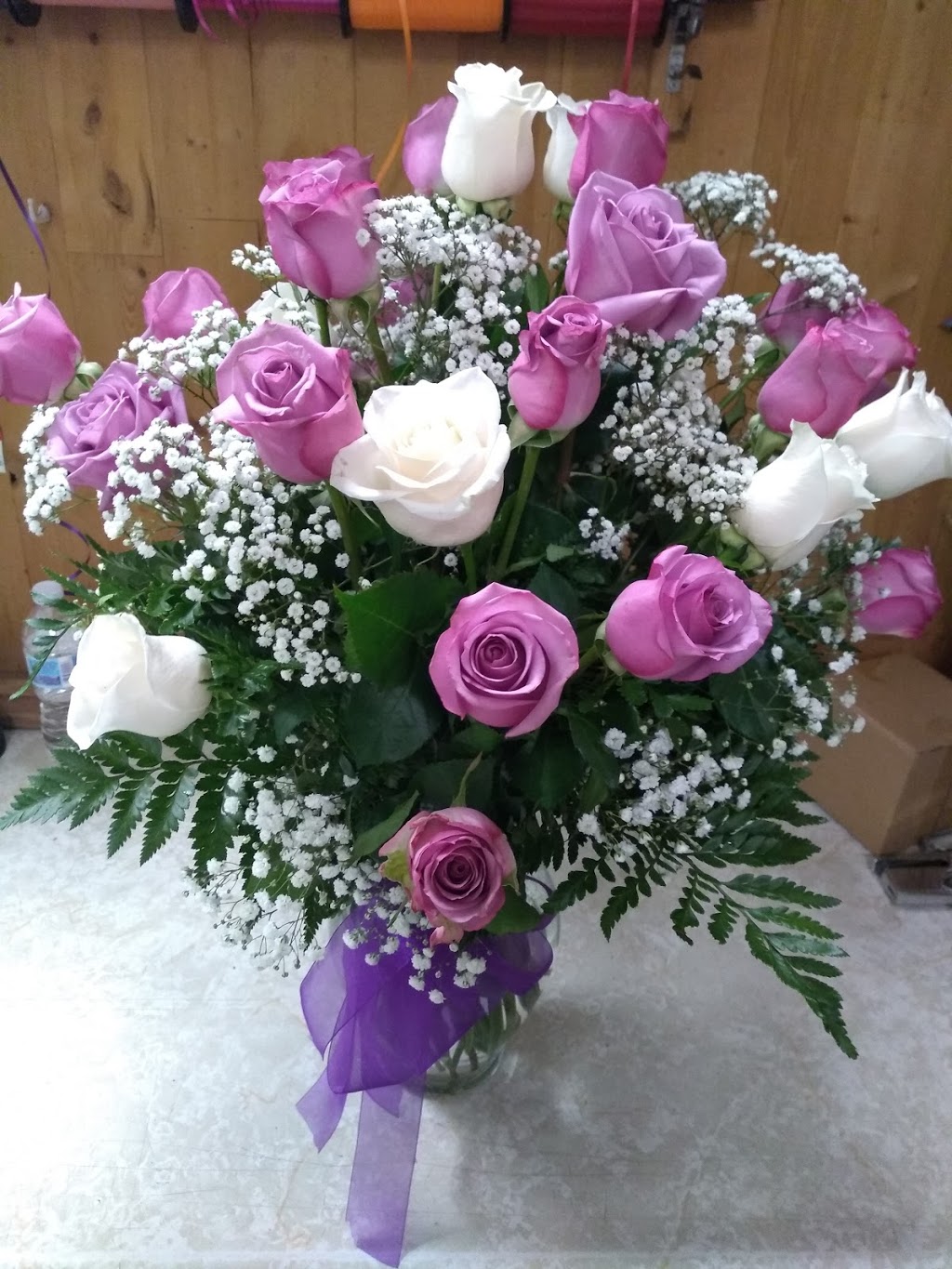 Mariannas Flower Island | 4033 New St Unit 5, Burlington, ON L7L 1S8, Canada | Phone: (905) 632-0170