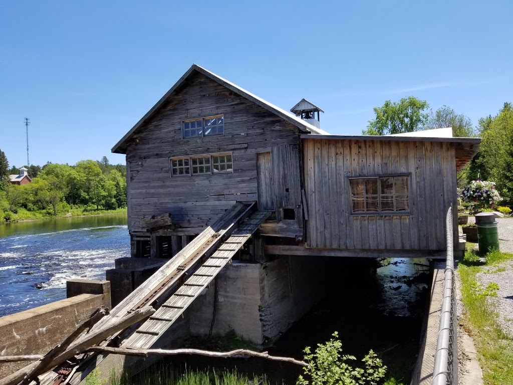 Kinmount Farmers Market | 4953-4903, Kawartha Lakes County Rd 45, Kinmount, ON K0M 2A0, Canada | Phone: (416) 986-7216
