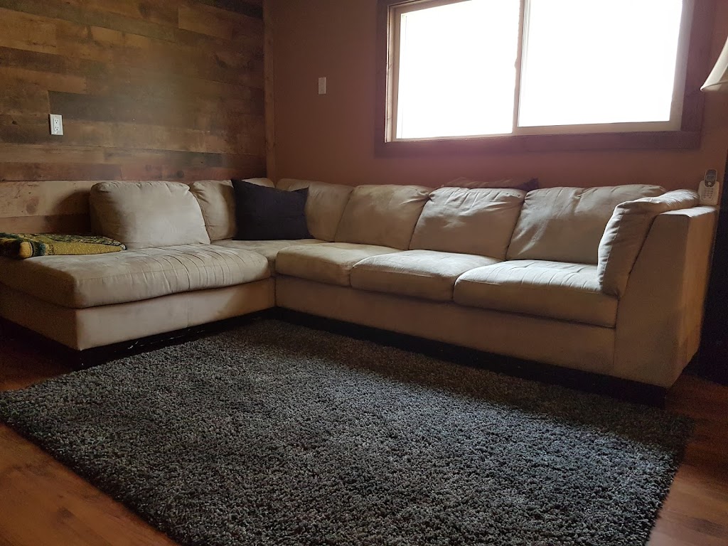 The Black Bear Den (Rental) | 2624 Coalmont Rd, Tulameen, BC V0X 2L0, Canada | Phone: (778) 558-5746
