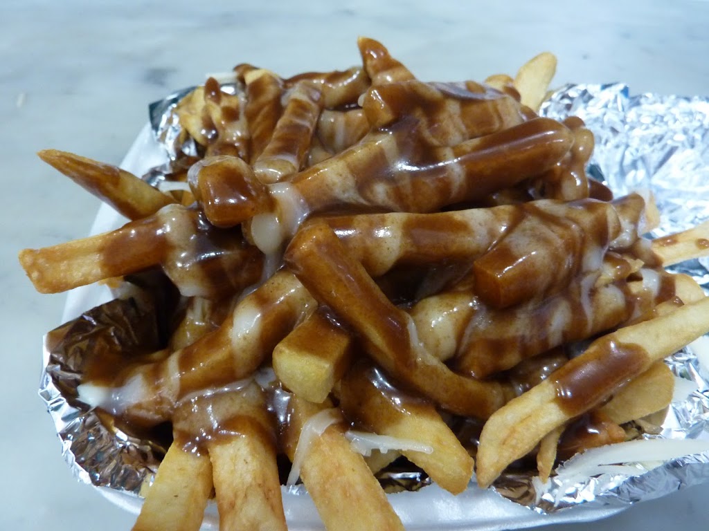 Dundas Pizza | 3088 Dundas St W, Toronto, ON M6P 1Z8, Canada | Phone: (416) 763-2121