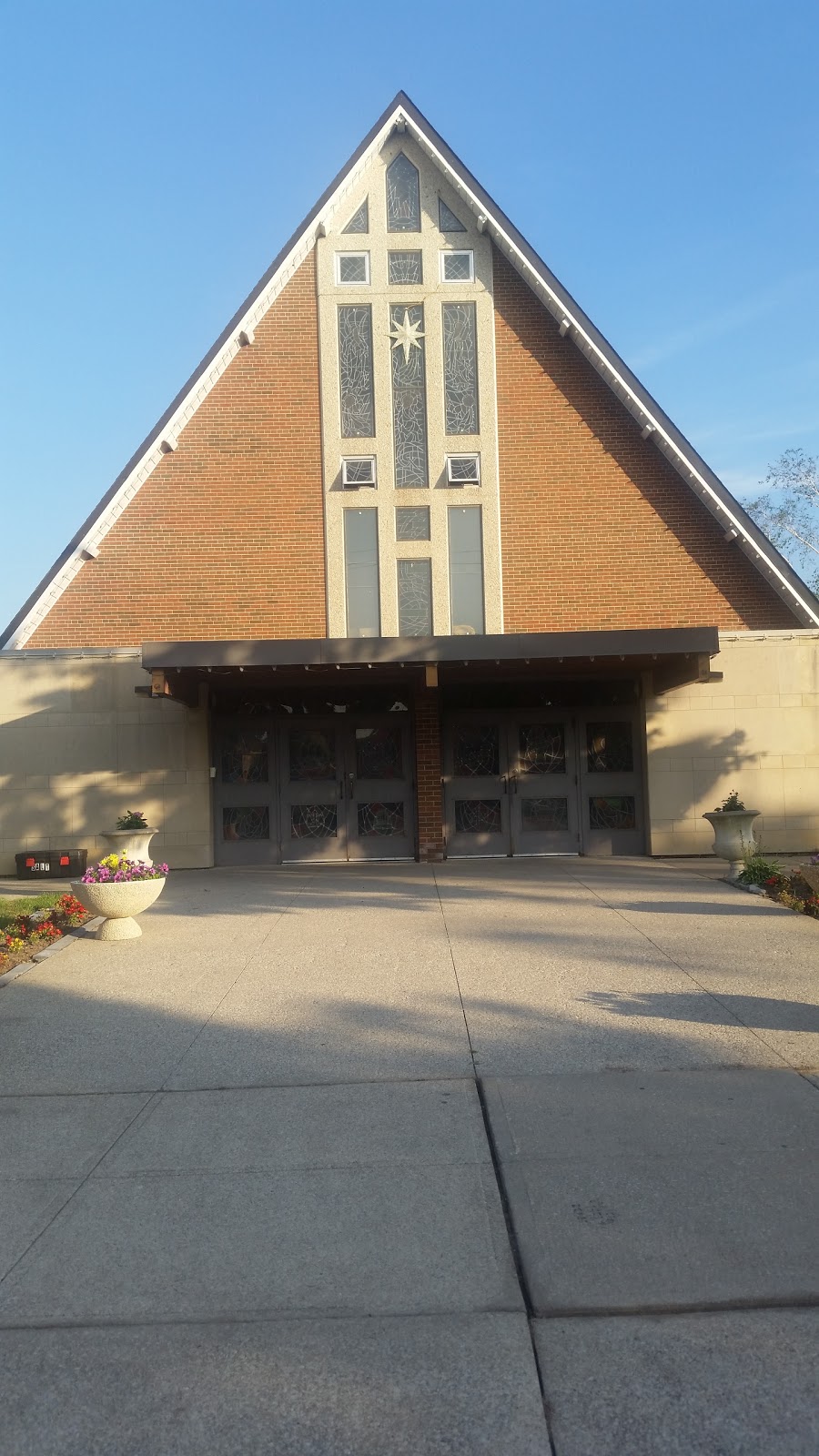 Transfiguration of Our Lord Roman Catholic Church 45 Ludstone Dr