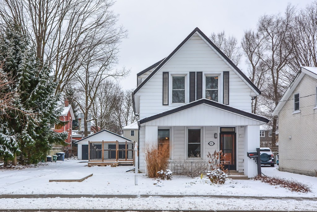 Beth and Ryan Waller, Guelph Realtors | 5 Edinburgh Rd S Unit 1, Guelph, ON N1H 5N8, Canada | Phone: (226) 780-0202