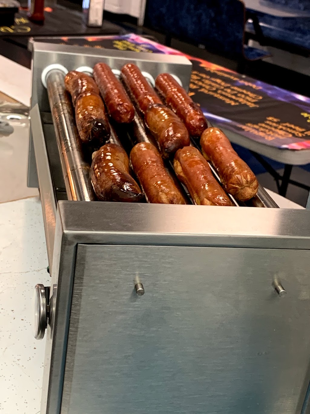 Grillz Weenie Wagon | 1525 Mary Pl, Didsbury, AB T0M 0W0, Canada | Phone: (403) 586-3437