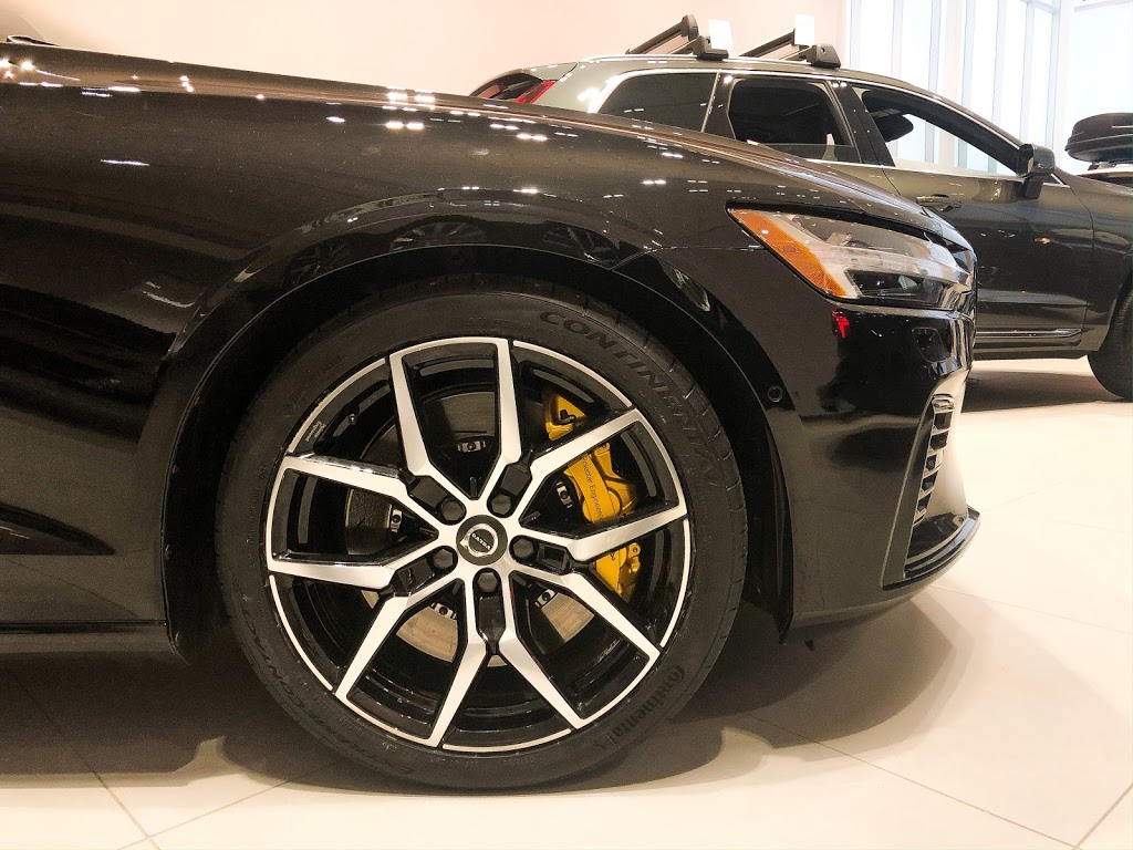 Volvo Villa | 220 Steeles Ave W, Thornhill, ON L4J 1A1, Canada | Phone: (905) 886-8800