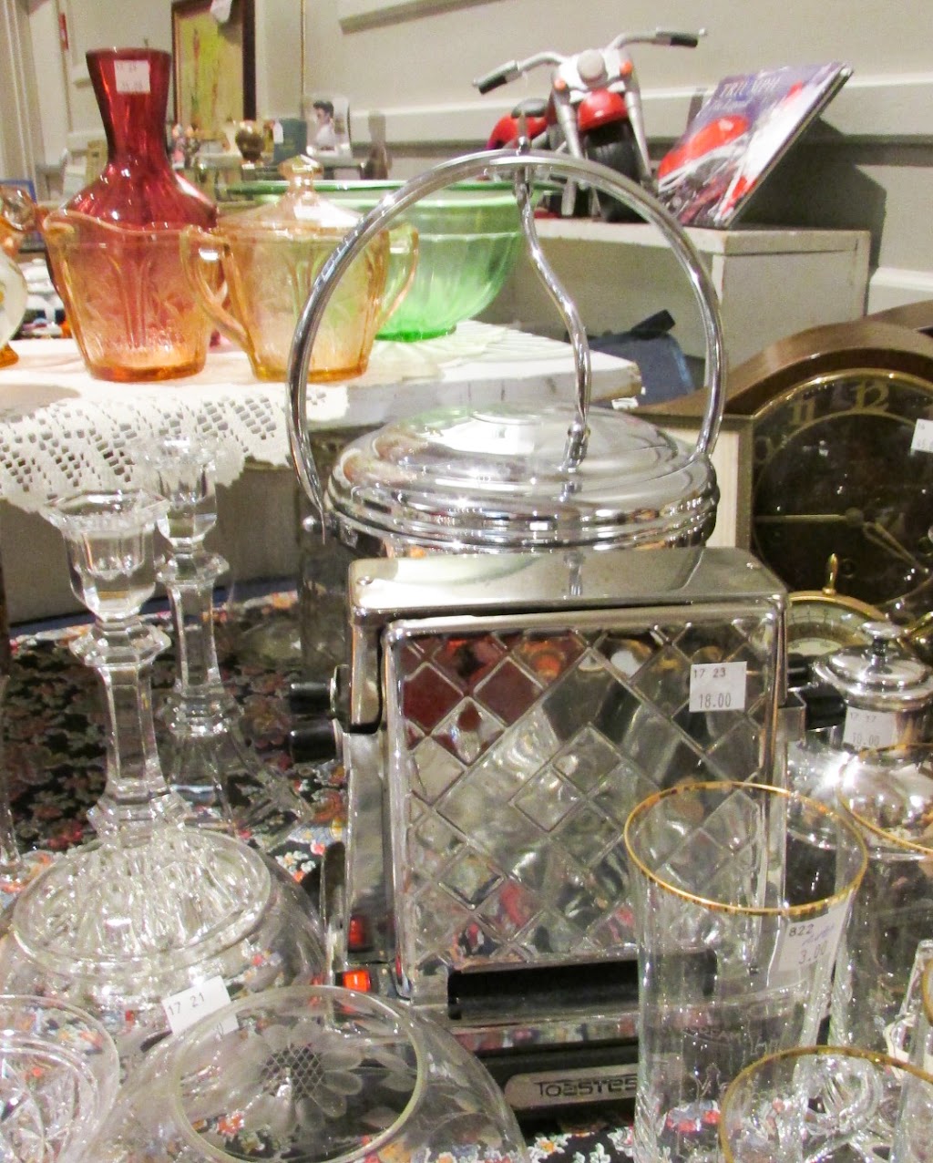 21st Century Flea Market | 3250 Commercial Dr, Vancouver, BC V5N 4E4, Canada | Phone: (604) 980-3159