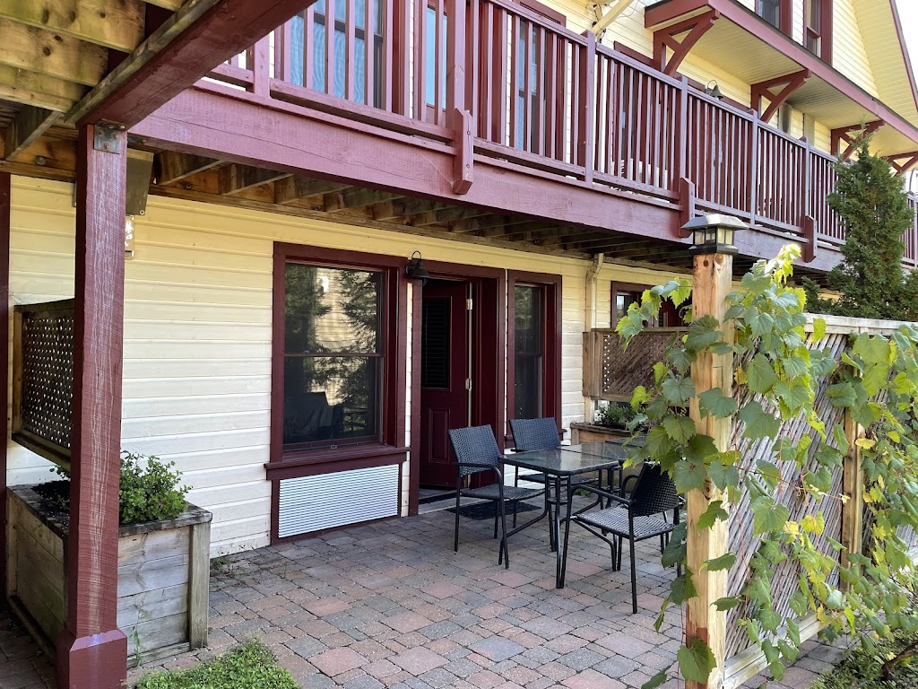 La Brise de Tremblant | 848 Rue Coupal, Mont-Tremblant, QC J8E 2P1, Canada | Phone: (514) 267-5421