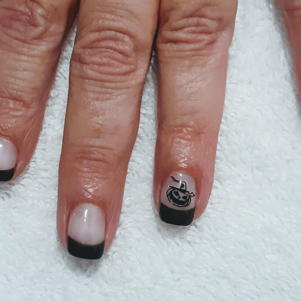 Aesthete Nails and Aesthetics | 81 Oxford St, Woodstock, ON N4S 6A4, Canada | Phone: (226) 989-7092