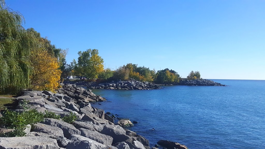 Bluffers Park | park | 1 Brimley Rd S, Scarborough, ON M1M 3W3, Canada | 4163922489 OR +1 416-392-2489