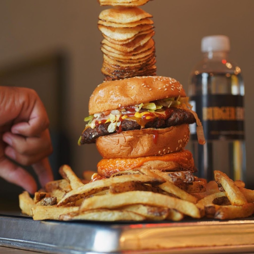 Burger Factory | 10 Disera Dr #120, Thornhill, ON L4J 0A7, Canada | Phone: (289) 999-9909