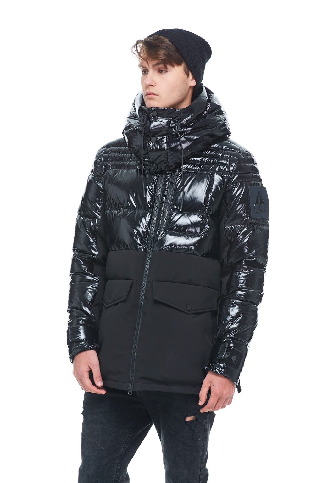 Janan Outlet | 1 Bass Pro Mills Dr #273, Concord, ON L4K 5W4, Canada | Phone: (905) 660-1983