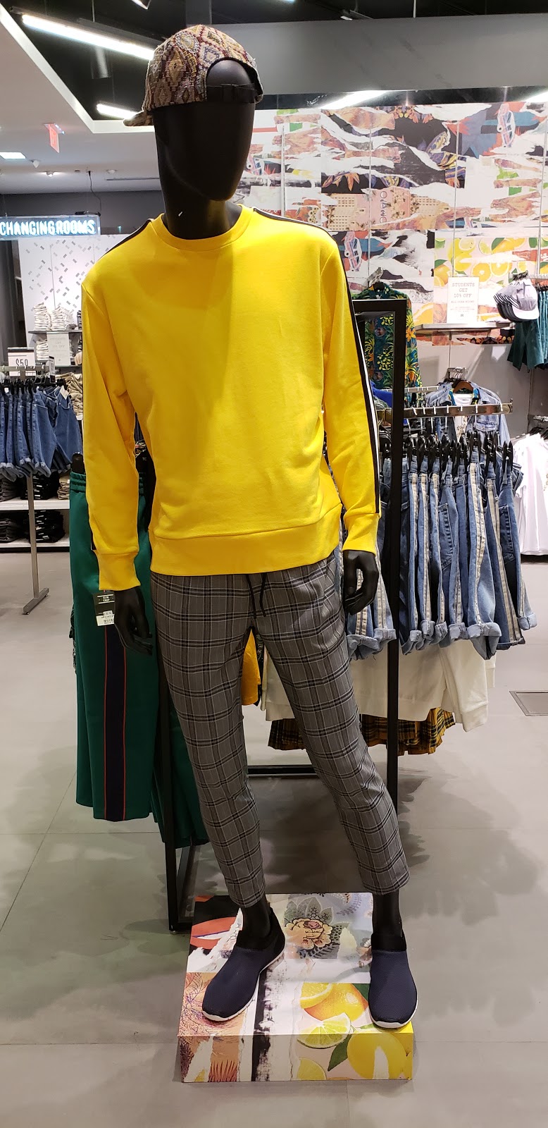 TOPMAN | 3401 Dufferin St, North York, ON M6A 2T9, Canada | Phone: (416) 789-8670