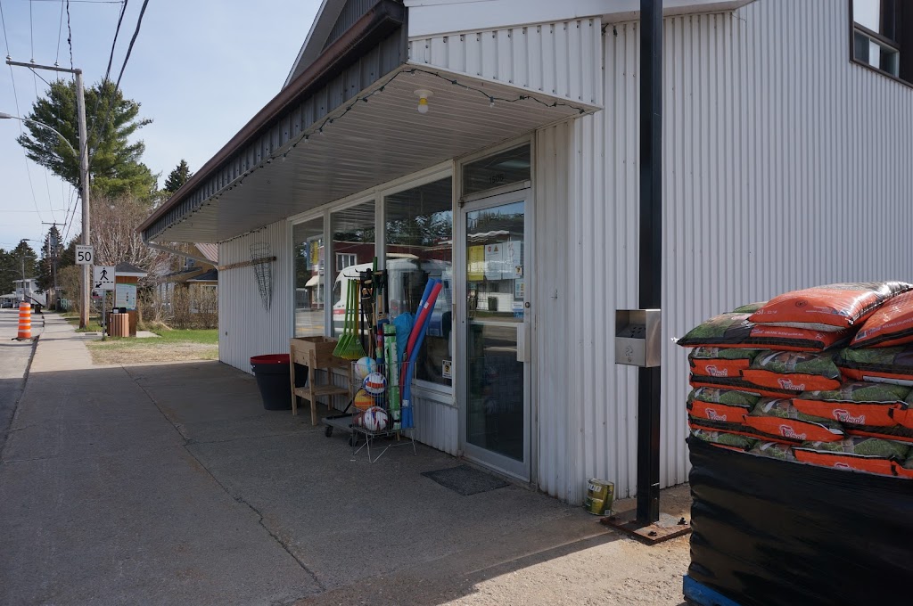 Centre de Rénovation Sainte-Véronique | 1506, boul, Bd Fernand Lafontaine, Rivière-Rouge, QC J0T 1T0, Canada | Phone: (819) 275-2146