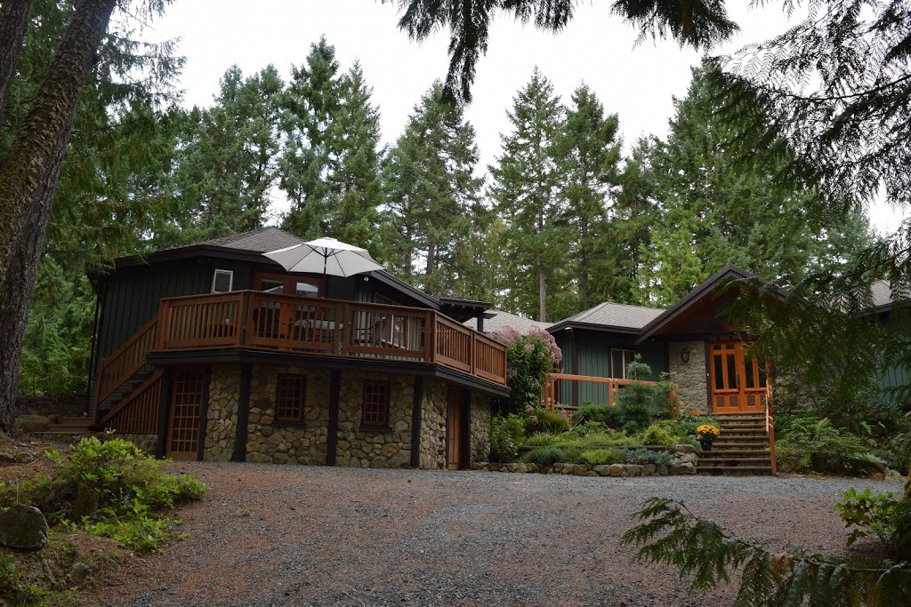 Stonekroft Guesthouse | 2021 Mable Rd, Shawnigan Lake, BC V0R 2W3, Canada | Phone: (250) 743-3273