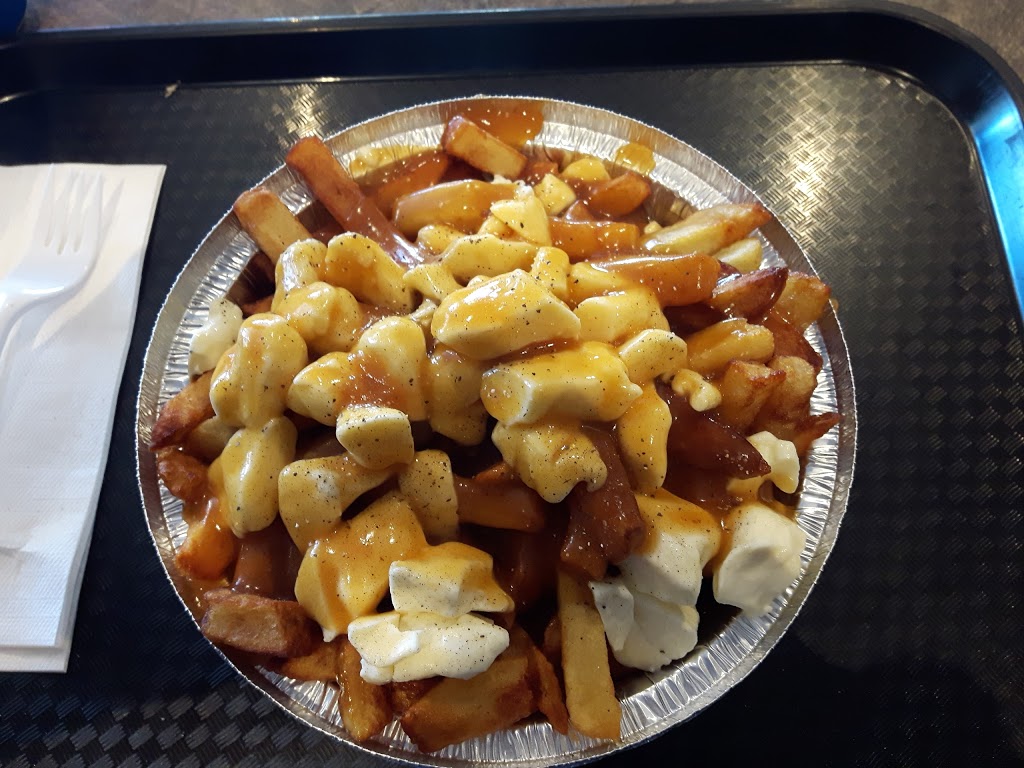 Marathon Cantine | 2090 Route 122, Saint-Cyrille-de-Wendover, QC J1Z 1B8, Canada | Phone: (819) 474-2611