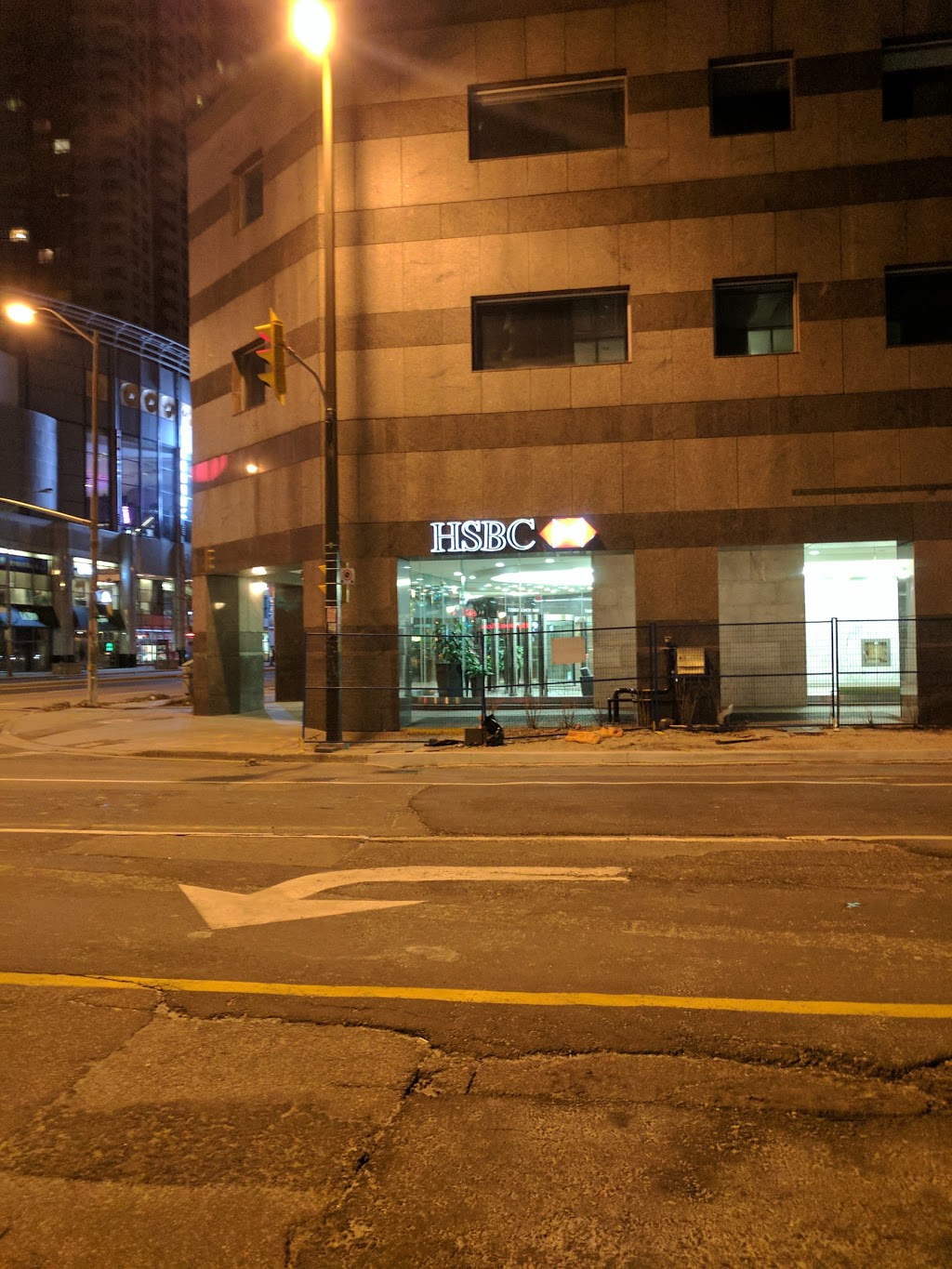 HSBC Bank | 5160 Yonge St #101, North York, ON M2N 6L9, Canada | Phone: (888) 310-4722