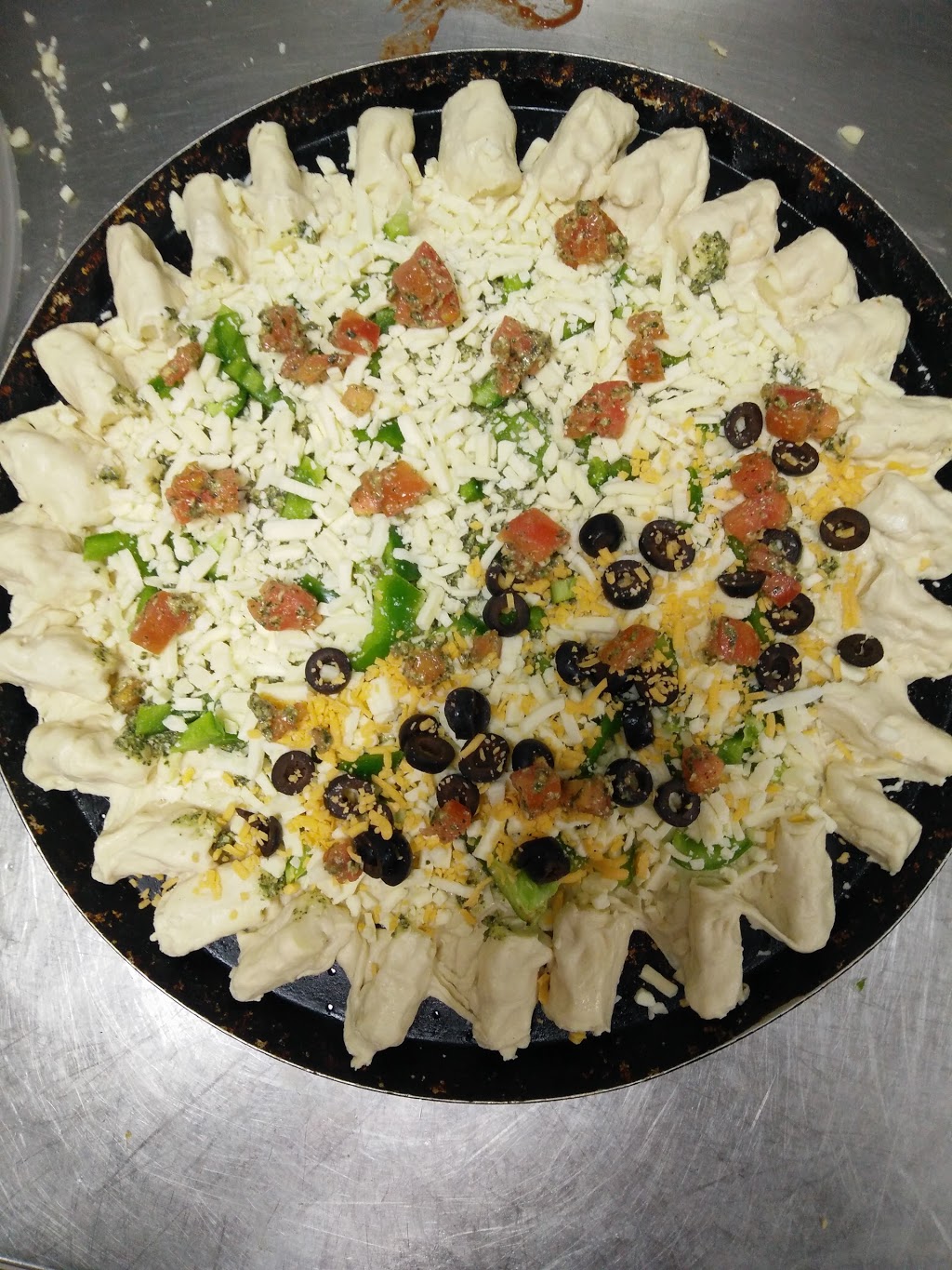 Pizza Hut | 1 Bartley Bull Pkwy Unit 9, Brampton, ON L6W 2J3, Canada | Phone: (905) 450-0809