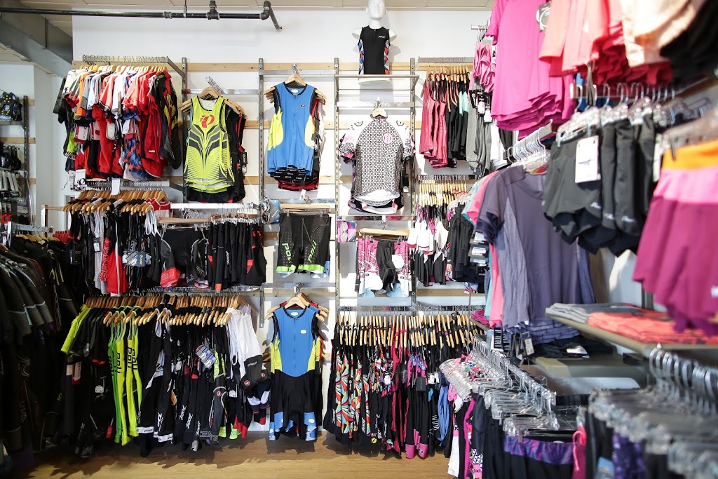 La Boutique Du Lac | 1020 Boulevard du Lac, Lac-Beauport, QC G3B 0W8, Canada | Phone: (418) 841-5194