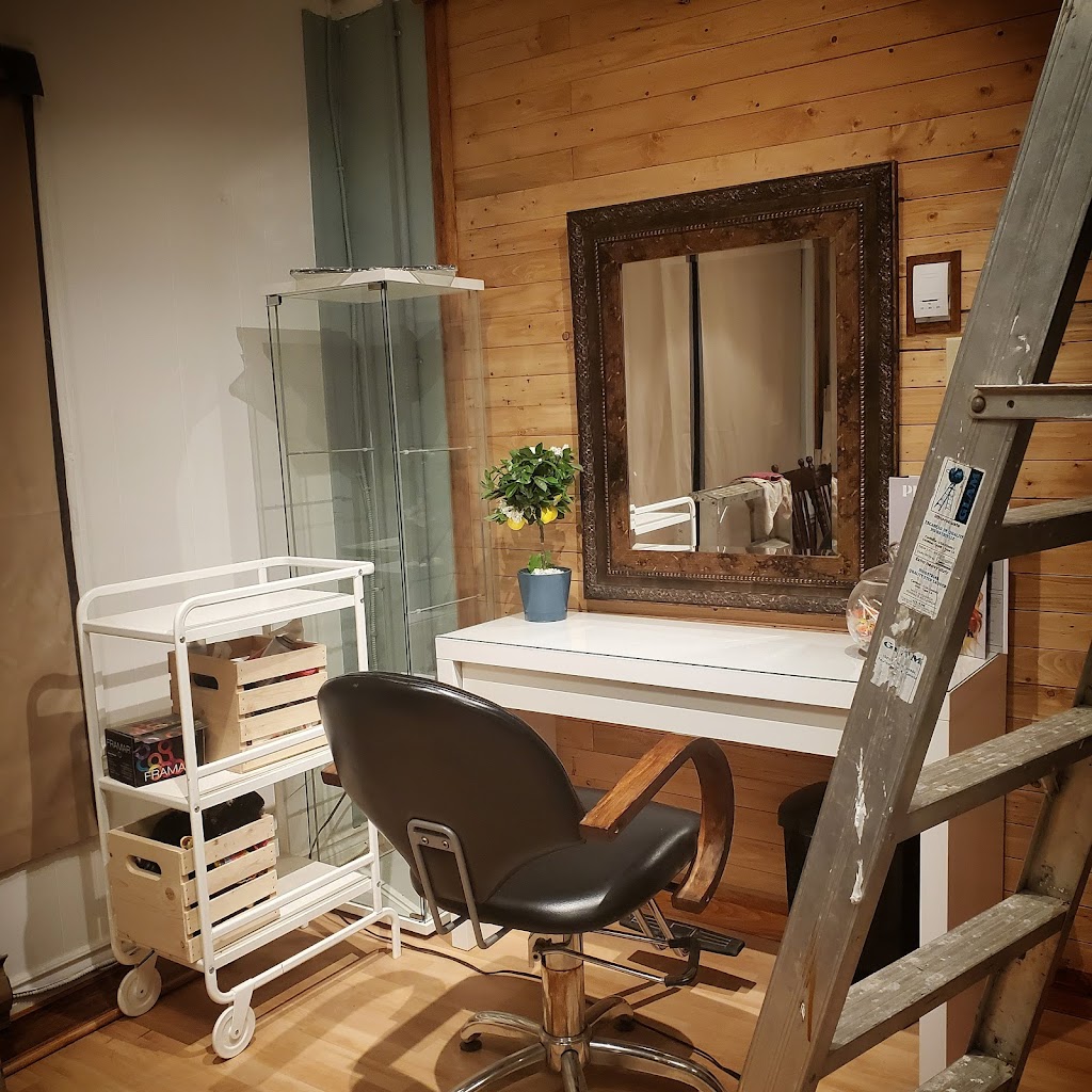 Les Confidentes | 555b Rue Chef Max Gros-Louis, Wendake, QC G0A 4V0, Canada | Phone: (418) 997-0263
