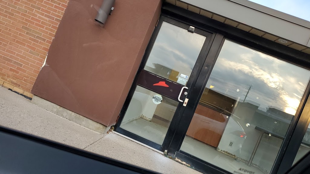 pizza hut, Barrie Pizza Hut Store | 8 Fairview Rd, Barrie, ON L4N 4P3, Canada | Phone: (705) 739-1881