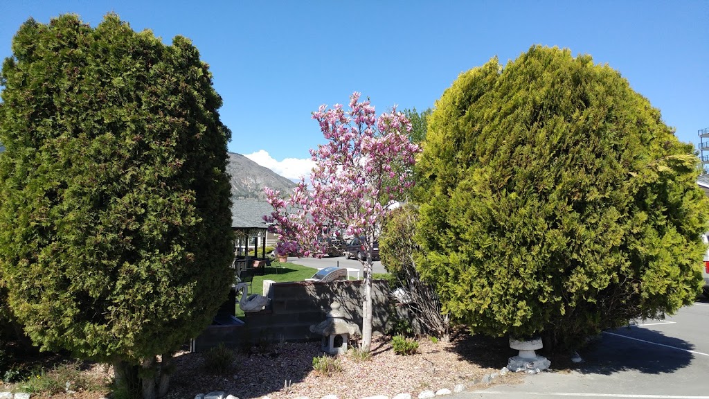 Valley Star Motel | 3455 Skaha Lake Rd, Penticton, BC V2A 6G6, Canada | Phone: (250) 492-7205