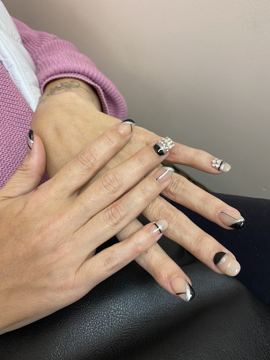 Nails For You | 221 Glendale Ave, St. Catharines, ON L2T 2K9, Canada | Phone: (905) 684-7222