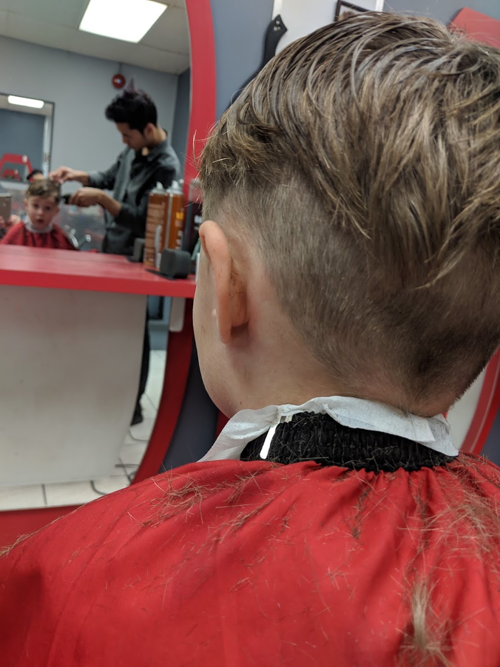 Hair express | 680 Silver Creek Blvd, Mississauga, ON L5A 3Z1, Canada | Phone: (905) 566-0164