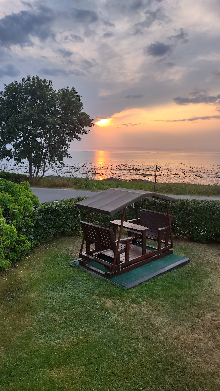 Auberge Foin de Mer | 85 Av. LeBlanc, Kamouraska, QC G0L 1M0, Canada | Phone: (418) 492-7081