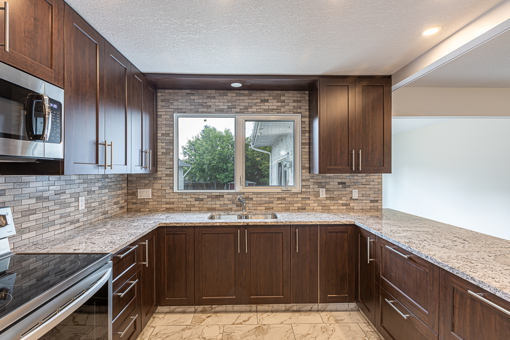 Edmonton Home Sales | 3819 Cherry Loop SW, Edmonton, AB T6X 2K7, Canada | Phone: (780) 217-5685