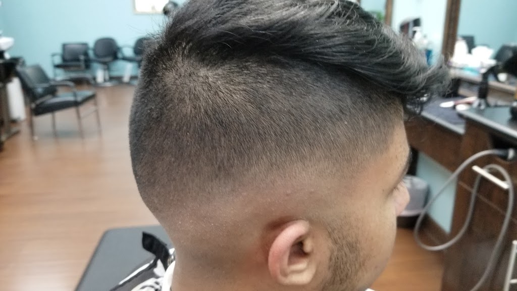 Fades n blades beauty studio | 17767 64 Ave, Surrey, BC V3S 1Z2, Canada | Phone: (604) 770-3870