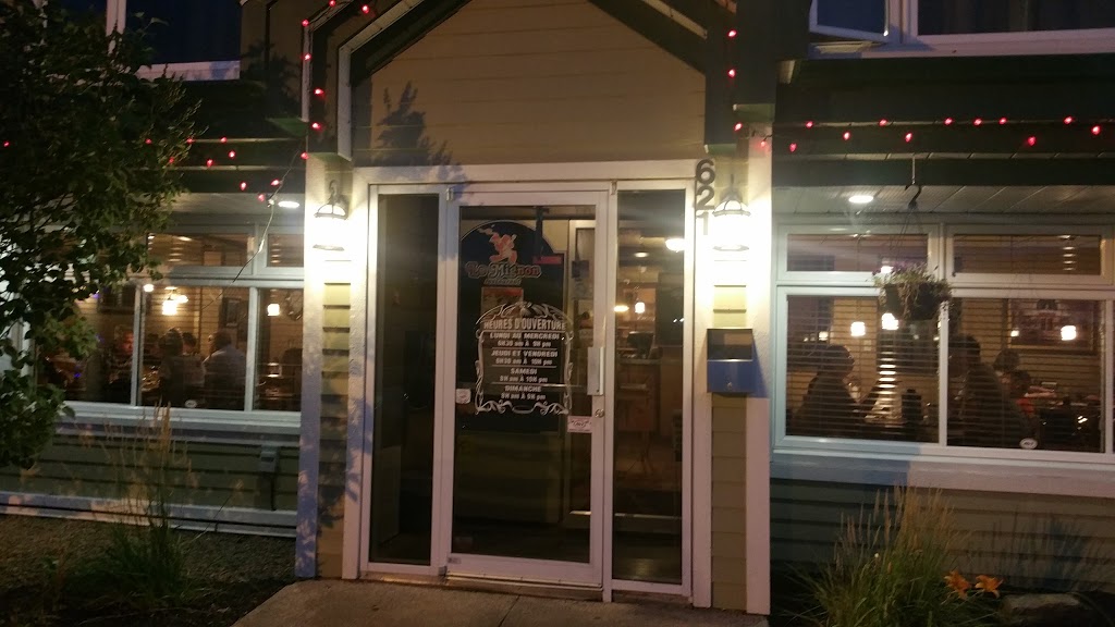 Restaurant Le Mignon | 621 Rue Notre Dame, Berthierville, QC J0K 1A0, Canada | Phone: (450) 836-3735
