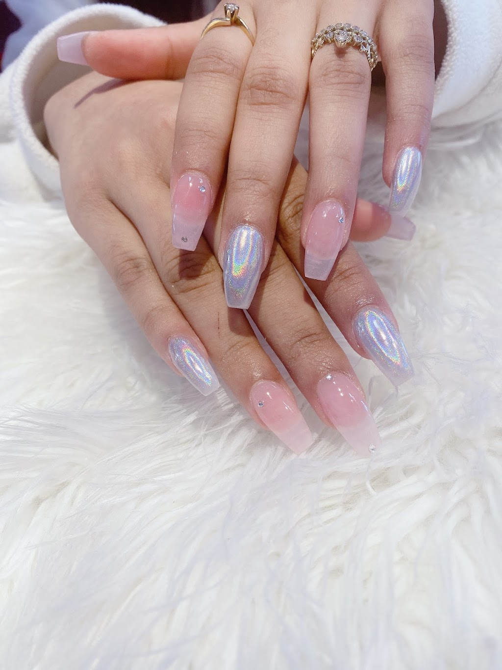 Shellac Nails & Spa | 1383 Wilson Rd N #4b, Oshawa, ON L1K 2Z5, Canada | Phone: (905) 721-8881