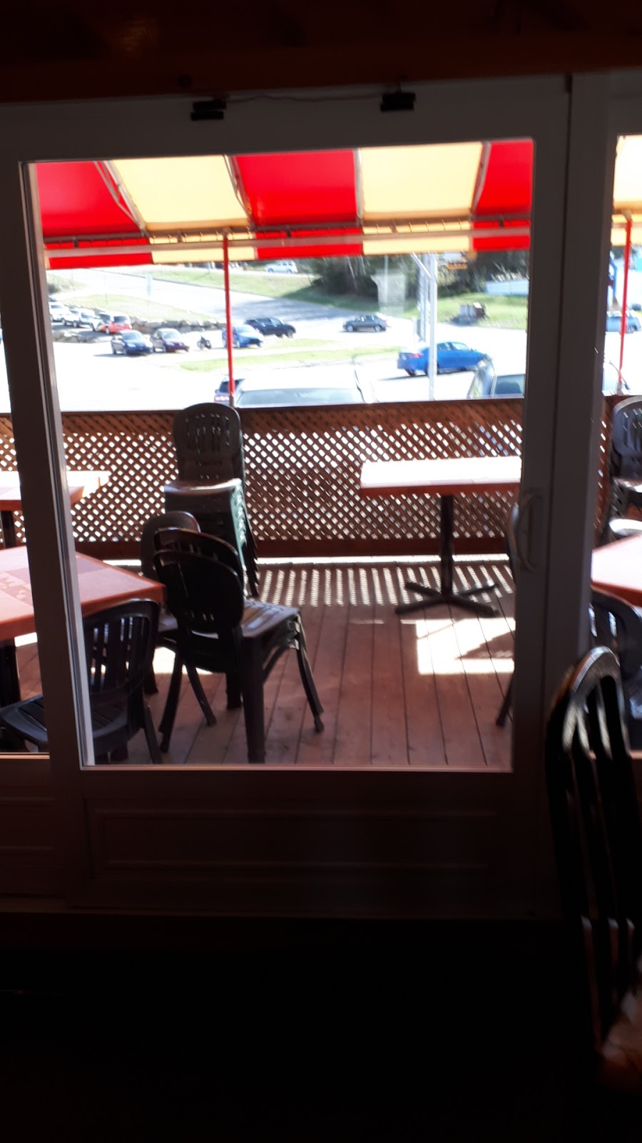 Restaurant Le Port De Chine | 1100 Rue Principale E, Sainte-Agathe-des-Monts, QC J8C 1L8, Canada | Phone: (819) 326-8939