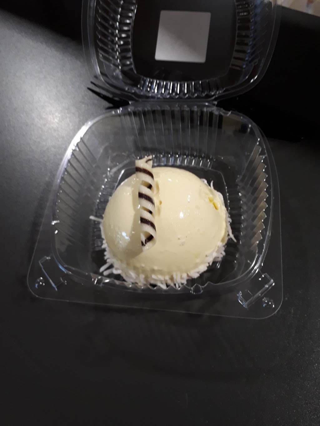 Petit Paris Creperie & Patisserie | 1146 Commissioners Rd E, London, ON N5Z 4W8, Canada | Phone: (519) 433-0647