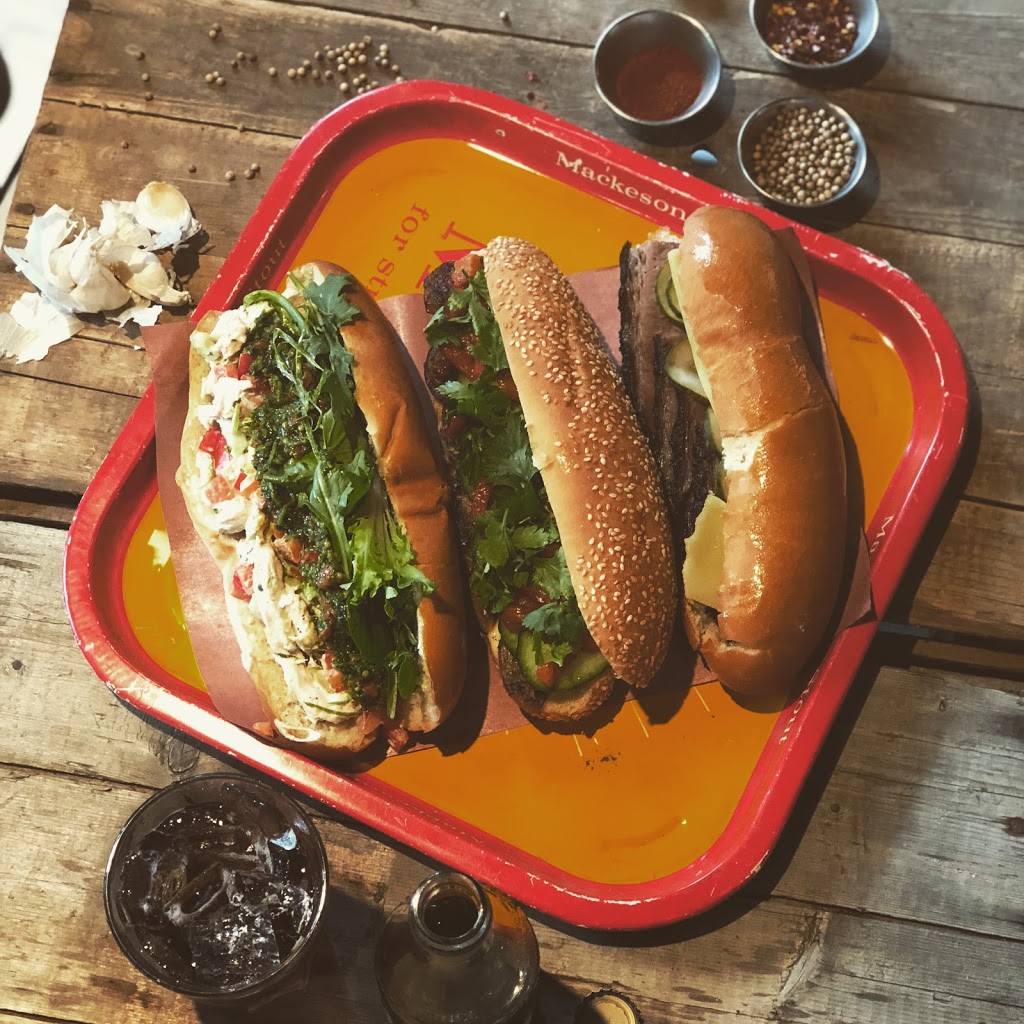 Park Grocery Deli & Bar | 294 Woolwich St, Guelph, ON N1H 3W3, Canada | Phone: (519) 265-9002