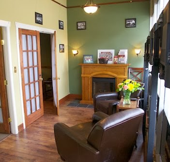 Derrick Thornhill | 718 Second St, New Westminster, BC V3L 2M9, Canada | Phone: (604) 525-1005