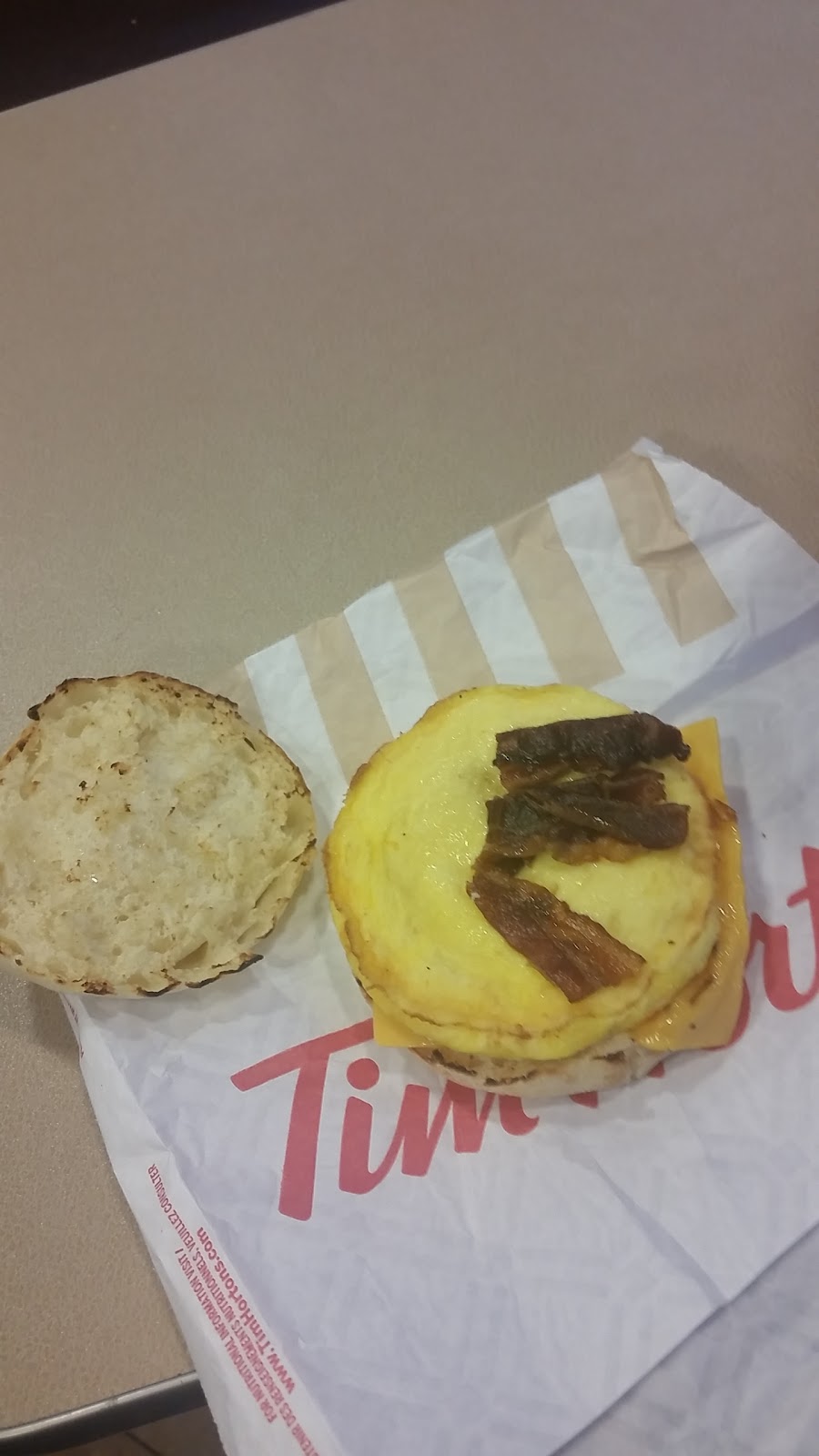 Tim Hortons | 415 Boul De, Boulevard la Vérendrye E, Gatineau, QC J8R 1N2, Canada | Phone: (819) 663-4000