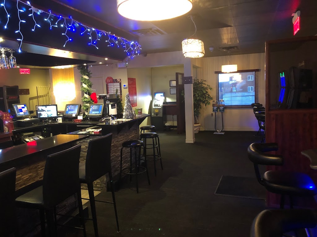 Complexe 4 Bars Inc | 835 13e Avenue N, Sherbrooke, QC J1E 3L5, Canada | Phone: (819) 565-3339