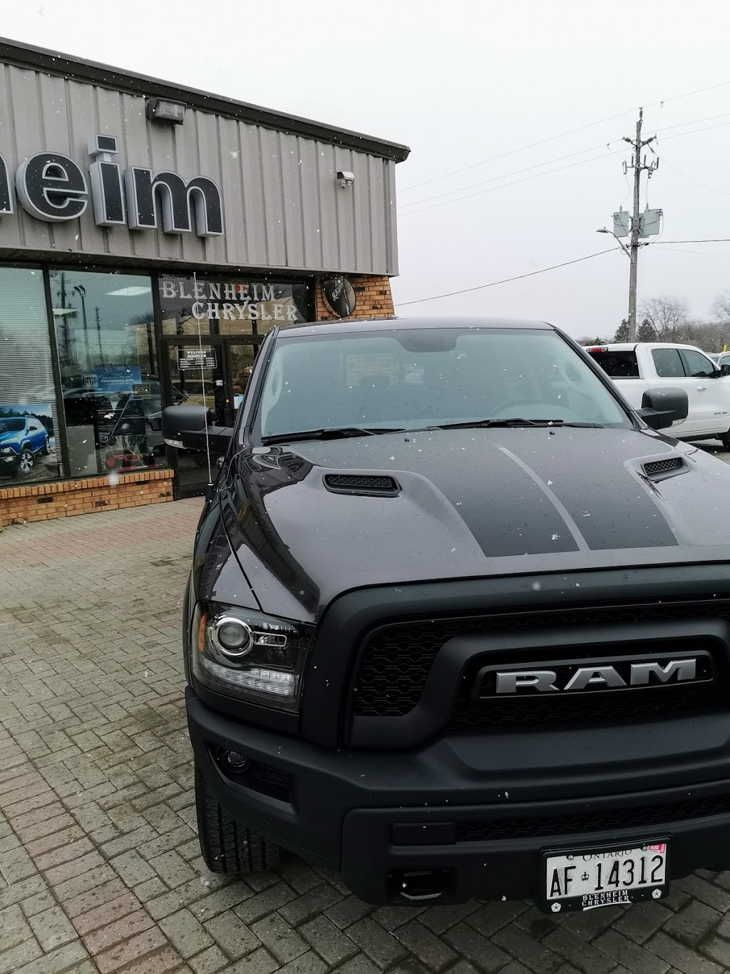 Blenheim Chrysler Limited | 15 Story St, Blenheim, ON N0P 1A0, Canada | Phone: (519) 676-8131